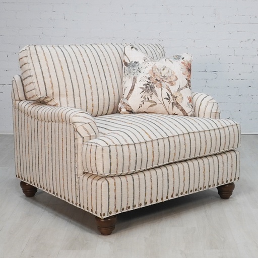 [FURN_8043] C9 Chair 1/2