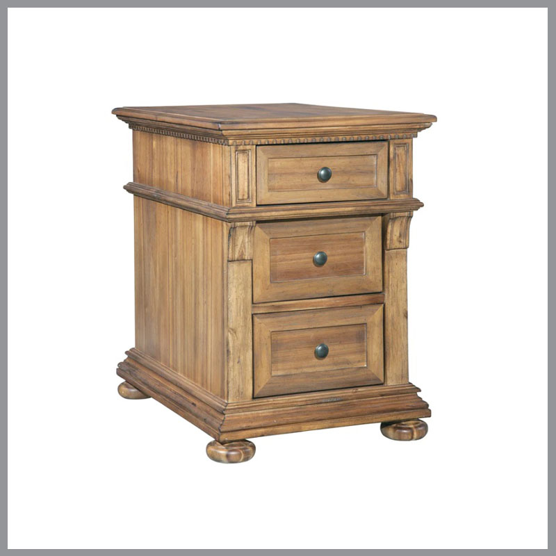 Wellington Hall Chairside Table